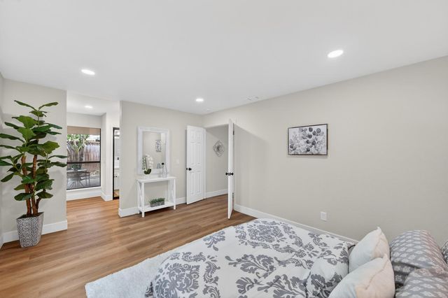 7717 VALLEY WOOD Dr, Sacramento, CA 95828