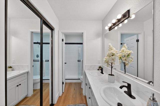 7717 VALLEY WOOD Dr, Sacramento, CA 95828