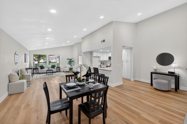 7717 VALLEY WOOD Dr, Sacramento, CA 95828