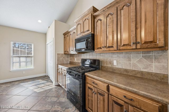 97040 RHIANNA Lane, Yulee, FL 32097