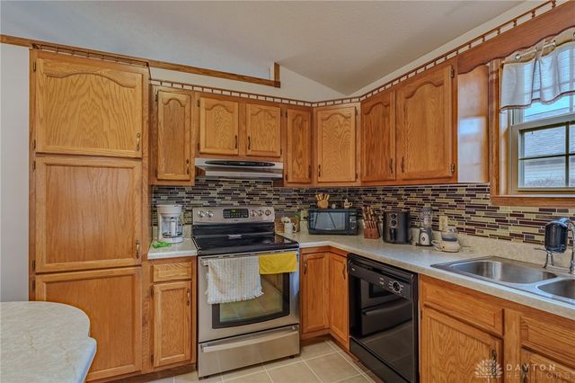 526 W Hoewisher Road, Sidney, OH 45365