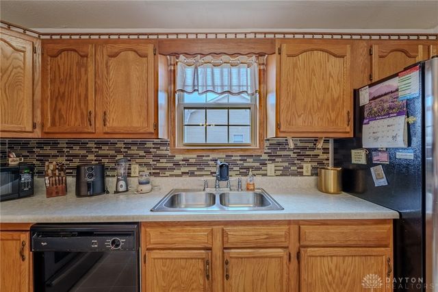 526 W Hoewisher Road, Sidney, OH 45365