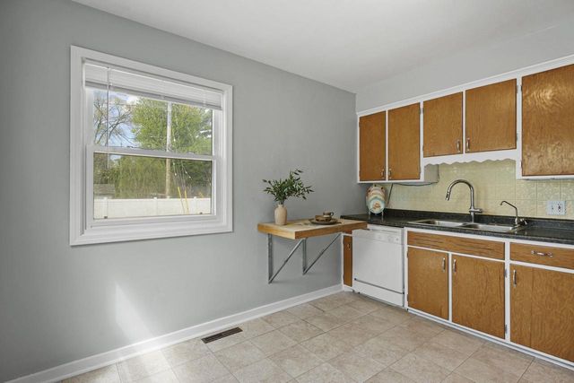 2830 Hoard Street, Madison, WI 53704