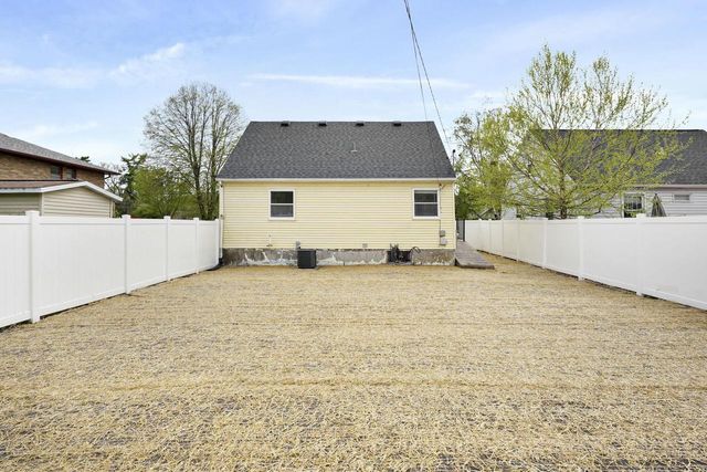 2830 Hoard Street, Madison, WI 53704
