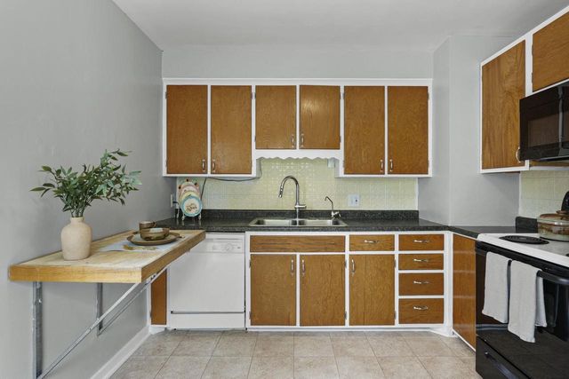 2830 Hoard Street, Madison, WI 53704