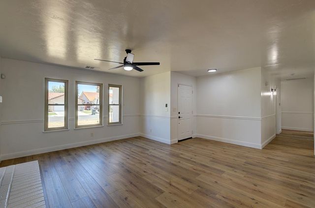 3221 N Hanover Avenue, Fresno, CA 93722