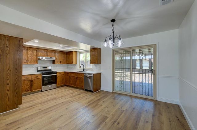 3221 N Hanover Avenue, Fresno, CA 93722
