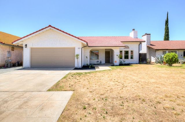 3221 N Hanover Avenue, Fresno, CA 93722