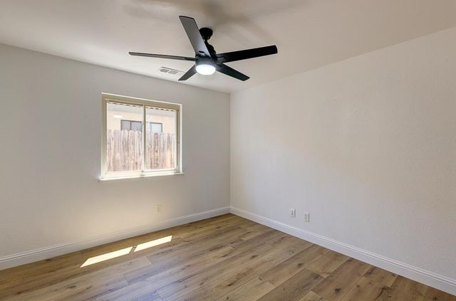 3221 N Hanover Avenue, Fresno, CA 93722