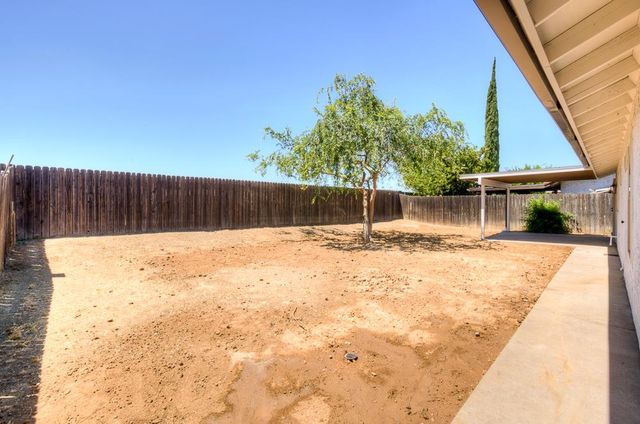 3221 N Hanover Avenue, Fresno, CA 93722