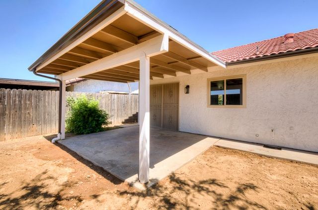 3221 N Hanover Avenue, Fresno, CA 93722