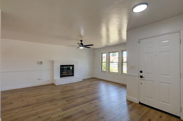 3221 N Hanover Avenue, Fresno, CA 93722