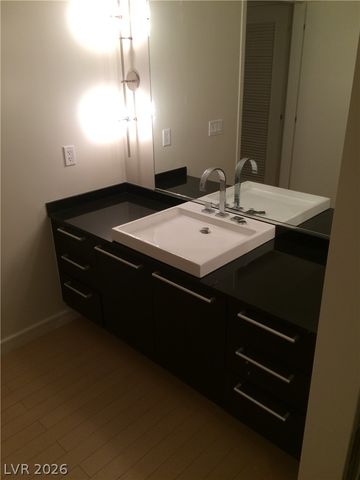 200 HOOVER Avenue 1910, Las Vegas, NV 89101