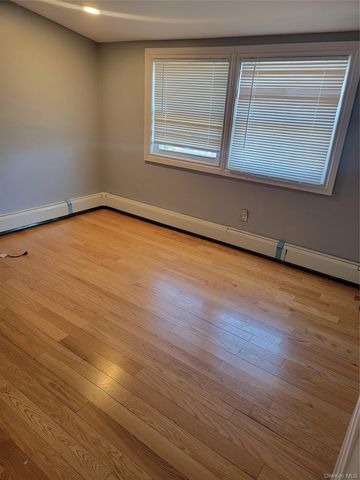 521 N 7th Street, New Hyde Park, NY 11040