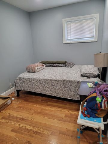 521 N 7th Street, New Hyde Park, NY 11040