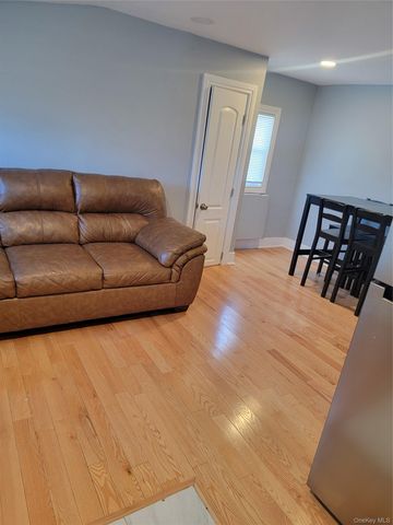 521 N 7th Street, New Hyde Park, NY 11040