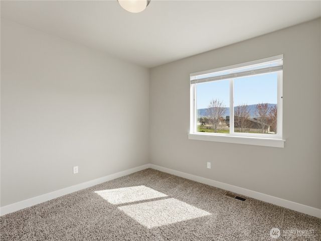 2263 S Melody Lane, East Wenatchee, WA 98802