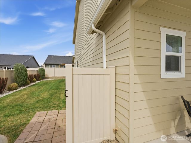 2263 S Melody Lane, East Wenatchee, WA 98802