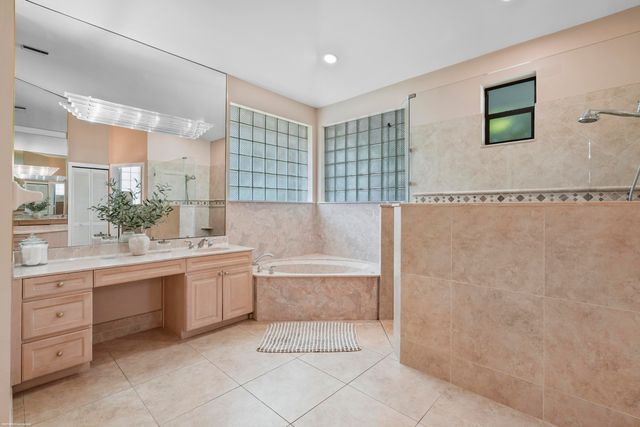 1902 S CLUB Drive, Wellington, FL 33414