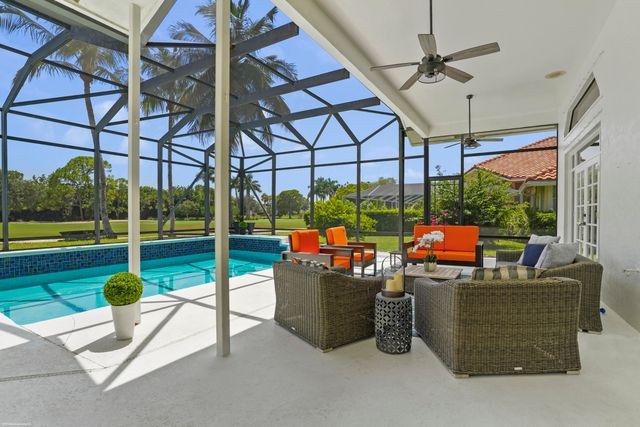 1902 S CLUB Drive, Wellington, FL 33414