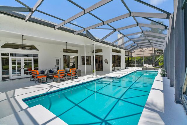 1902 S CLUB Drive, Wellington, FL 33414