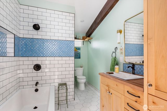 5287 Maxwelton Road, Langley, WA 98260