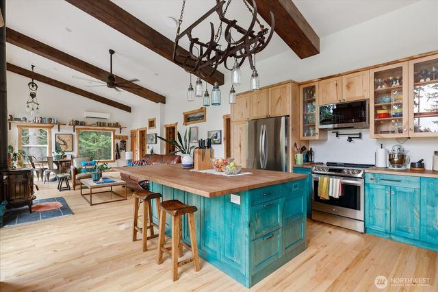 5287 Maxwelton Road, Langley, WA 98260