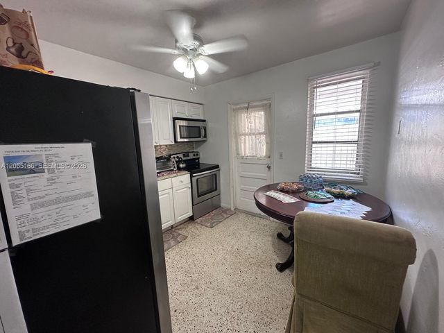 11016 SW 7, Miami, FL 33174