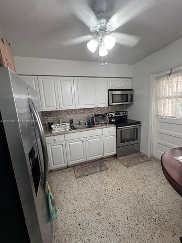 11016 SW 7, Miami, FL 33174