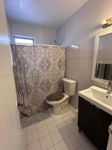 11016 SW 7, Miami, FL 33174