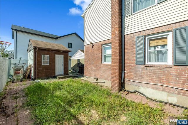 384 Main Avenue, Wallington, NJ 07057