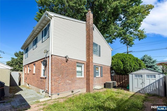 384 Main Avenue, Wallington, NJ 07057