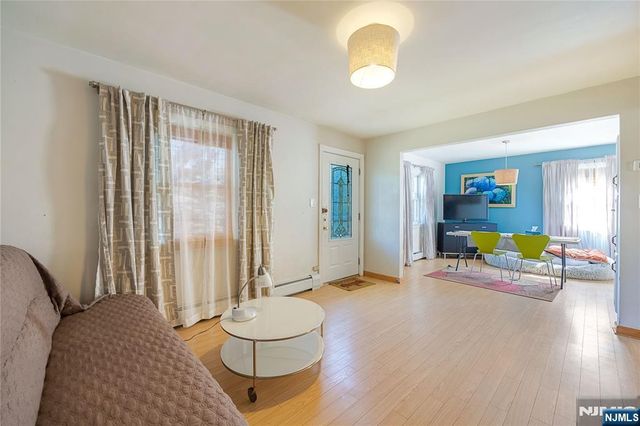 384 Main Avenue, Wallington, NJ 07057