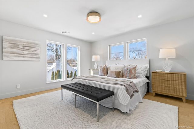 4 W Glen Avenue, Port Chester, NY 10573