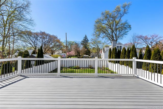 4 W Glen Avenue, Port Chester, NY 10573