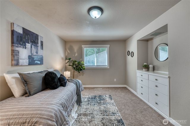 9916 Creviston Drive NW, Gig Harbor, WA 98329