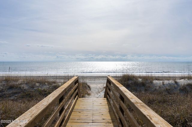 2111 Ocean Drive, Emerald Isle, NC 28594