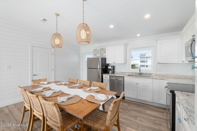 2111 Ocean Drive, Emerald Isle, NC 28594