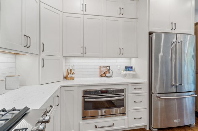 5703 BOWER LN, Columbia, MO 65201