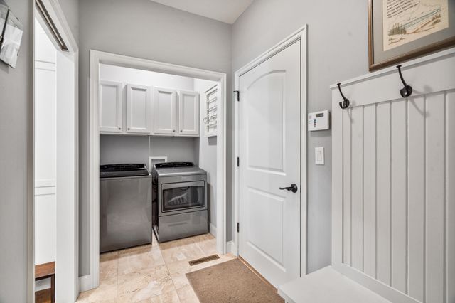 5703 BOWER LN, Columbia, MO 65201