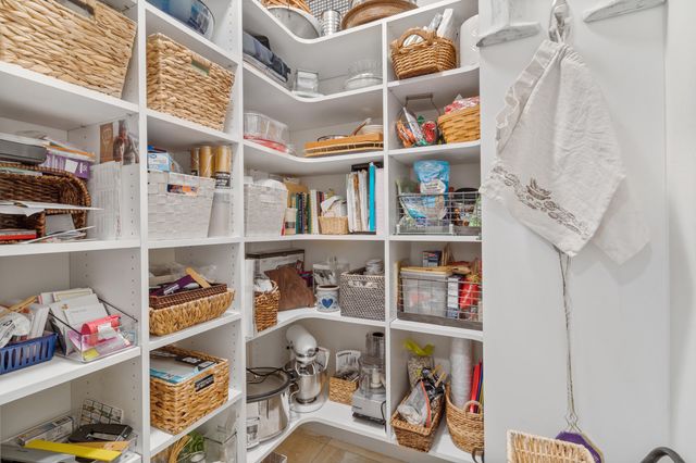 5703 BOWER LN, Columbia, MO 65201