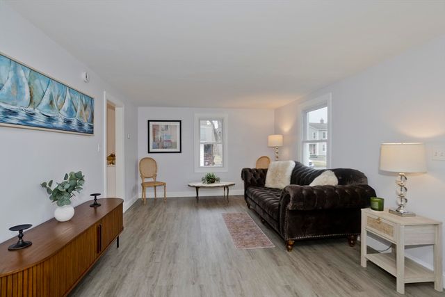 88 Woodmont St, Westfield, MA 01085