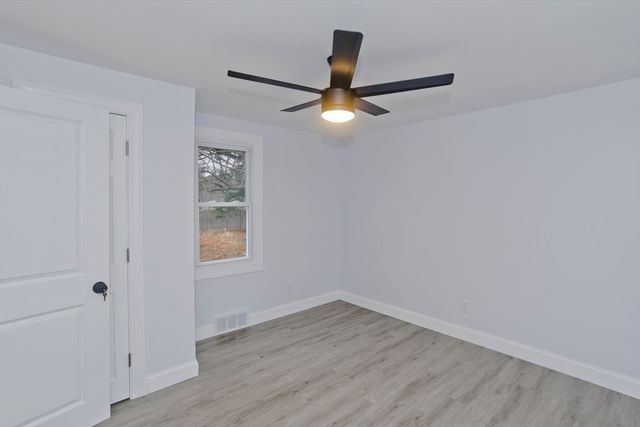 88 Woodmont St, Westfield, MA 01085