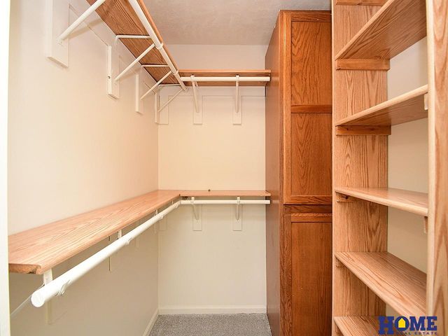 5200 Tipperary Trail, Lincoln, NE 68512