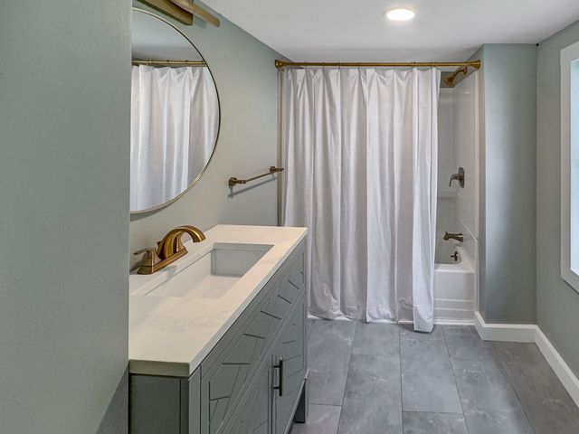 11 Saint Jean Street, Jaffrey, NH 03452