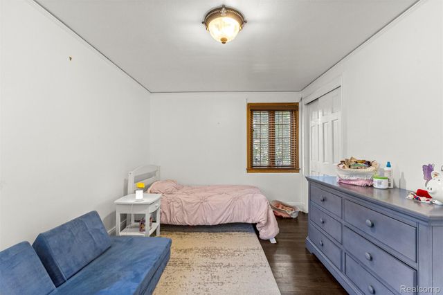 745 Beechmont Street, Dearborn, MI 48124