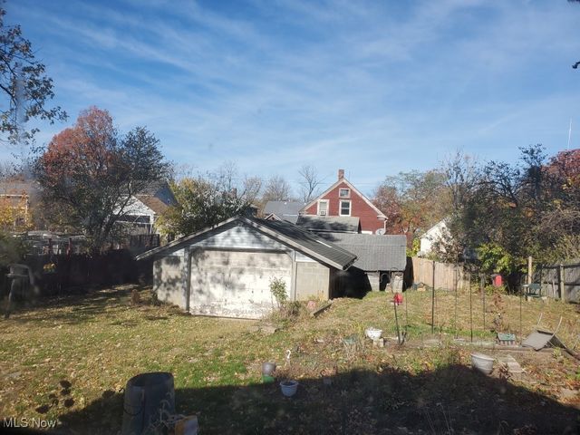 537 3rd Street, Elyria, OH 44035