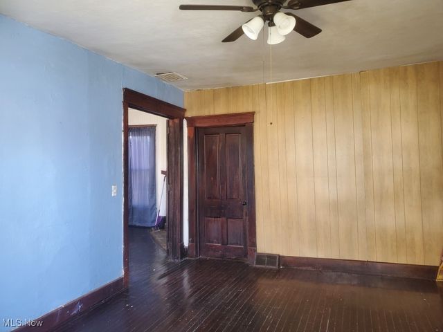 537 3rd Street, Elyria, OH 44035