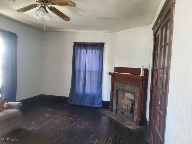 537 3rd Street, Elyria, OH 44035