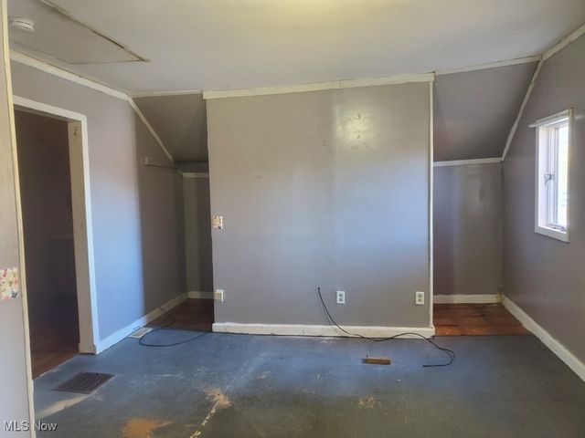 537 3rd Street, Elyria, OH 44035